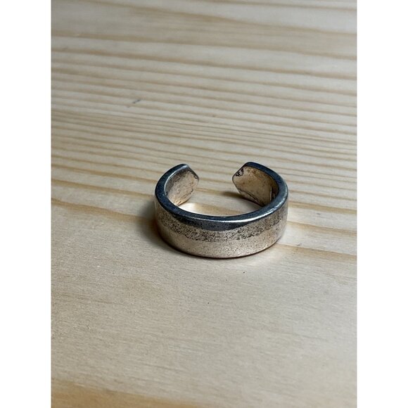 Silver Toned Open Ring With Engraved Message Follow Your Heart & Chevron Design - Picture 3 of 4